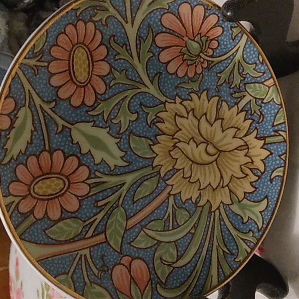 V&A ROUND TRINKET TRAY - Picture 2 of 4